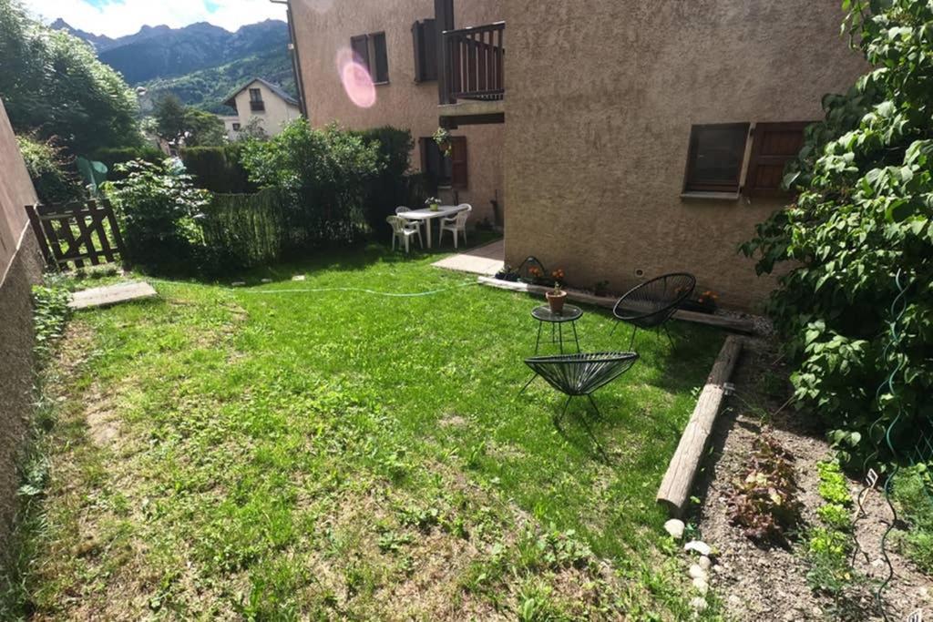 Briancon, Appartement Avec Jardin Et Terrasse. Exterior photo